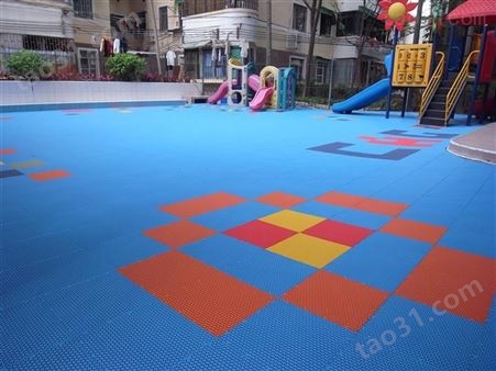 云南悬浮地垫 户外 塑料拼装地面 室外篮球场地垫 幼儿园悬浮地板