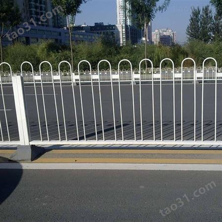 【市政护栏厂家】市政护栏 市政京式护栏 M型公路隔离栅栏 道路护栏