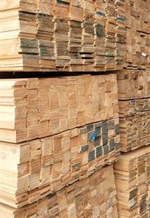邦皓源头工厂供应新西兰松木方定制辐射松枕木垫设备道木建筑方木