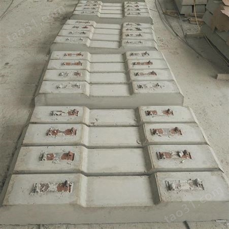 水泥枕木多种型号可图纸定做 矿用762mm轨距水泥枕木 30公斤