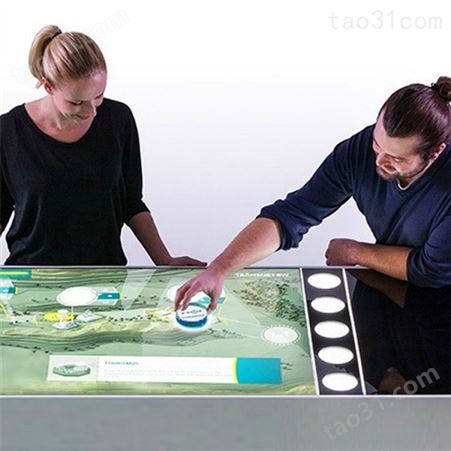 触摸一体机 识别触摸桌 多点触控电容桌 VR漫游桌技术